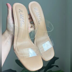 NWOT Wild Pair Clear Vinyl Sandals size 8.5